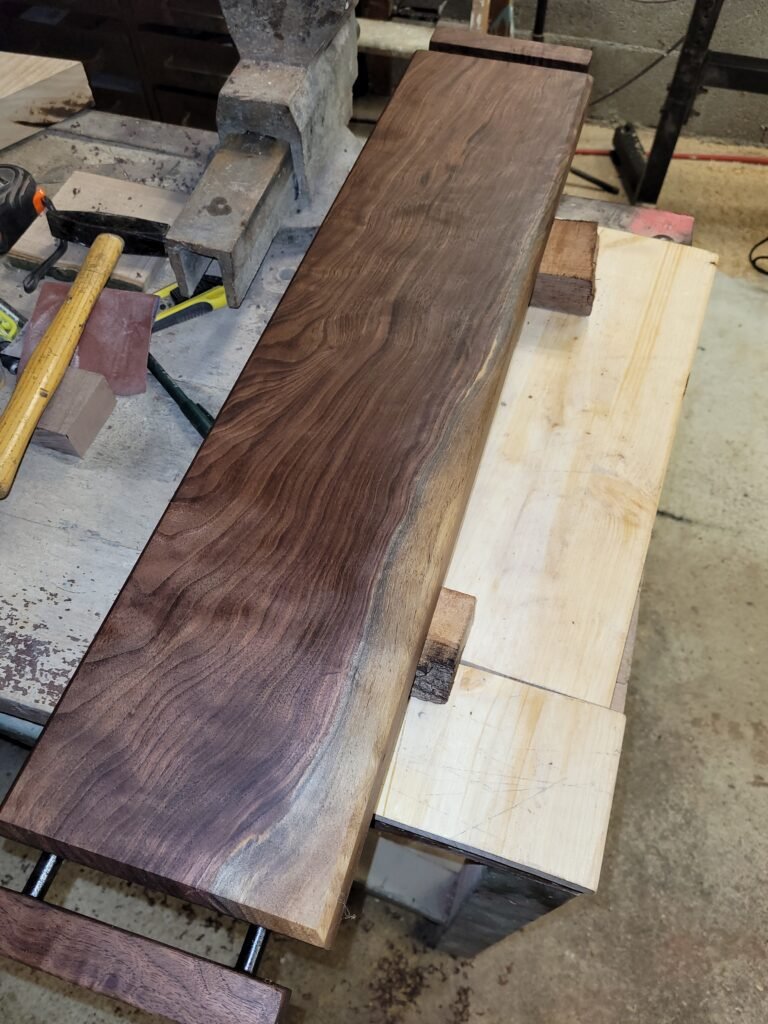 Planche à découper ou de service géante en noyer